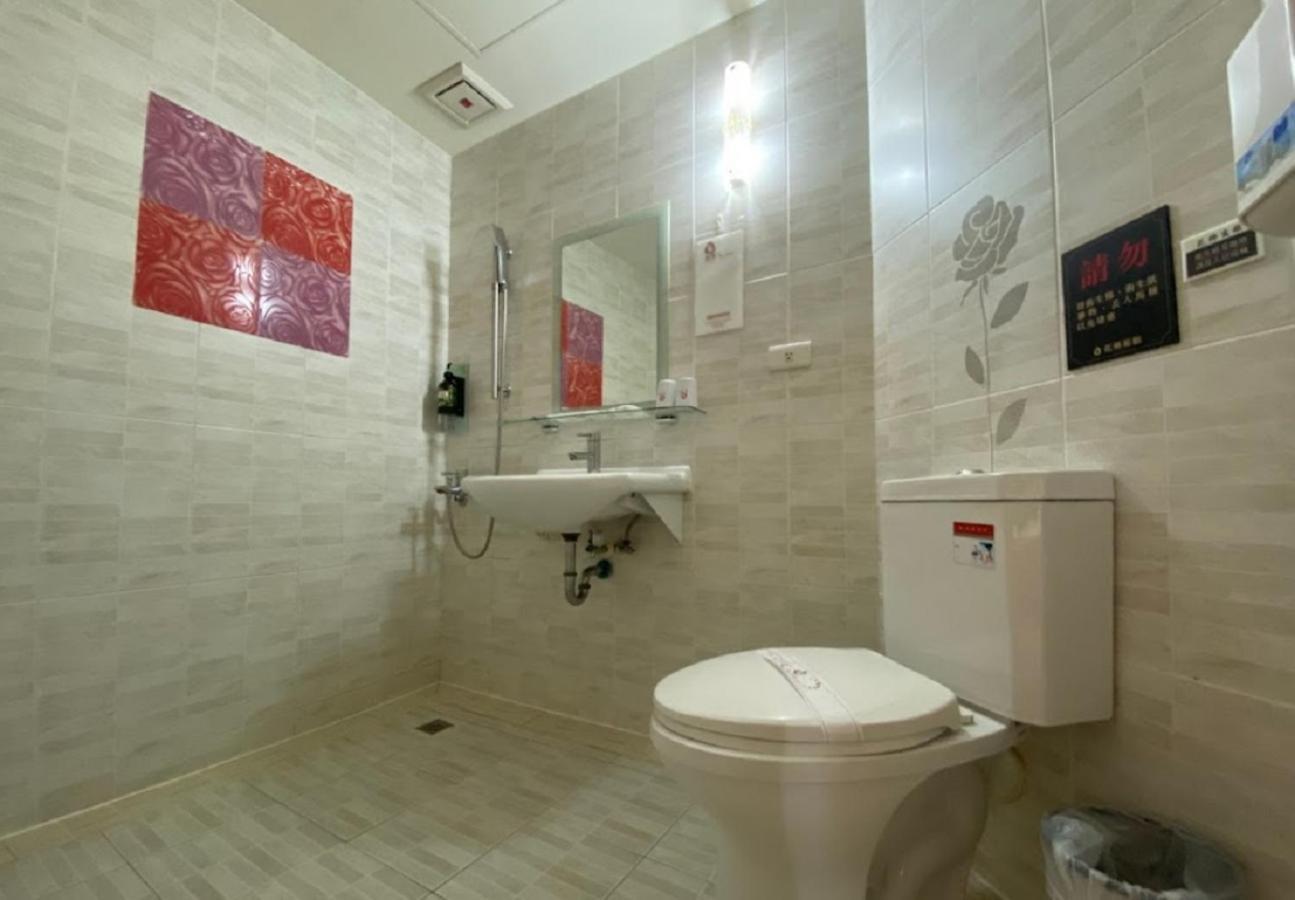 Hua Xiang Hotel -Zouying Kaohsziung Kültér fotó