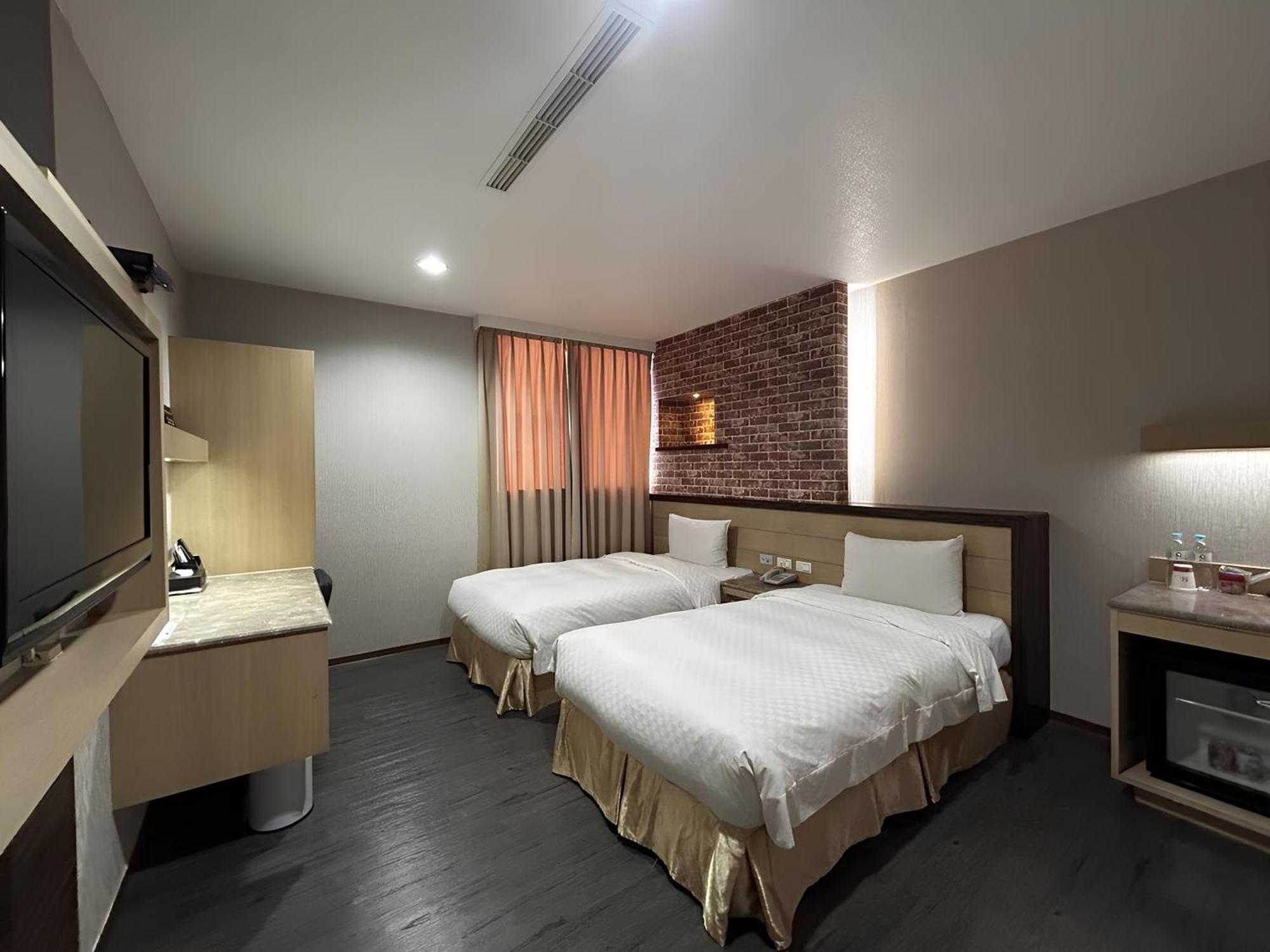 Hua Xiang Hotel -Zouying Kaohsziung Kültér fotó