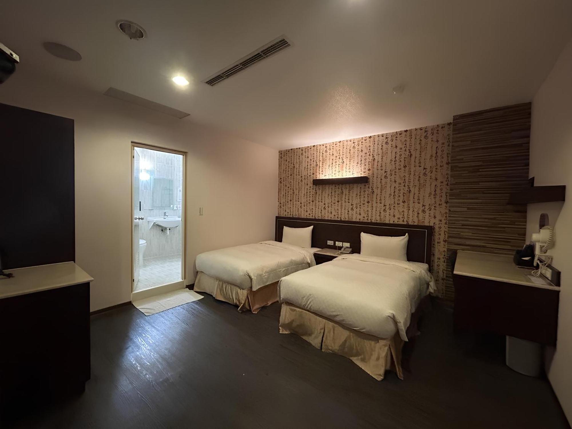 Hua Xiang Hotel -Zouying Kaohsziung Kültér fotó