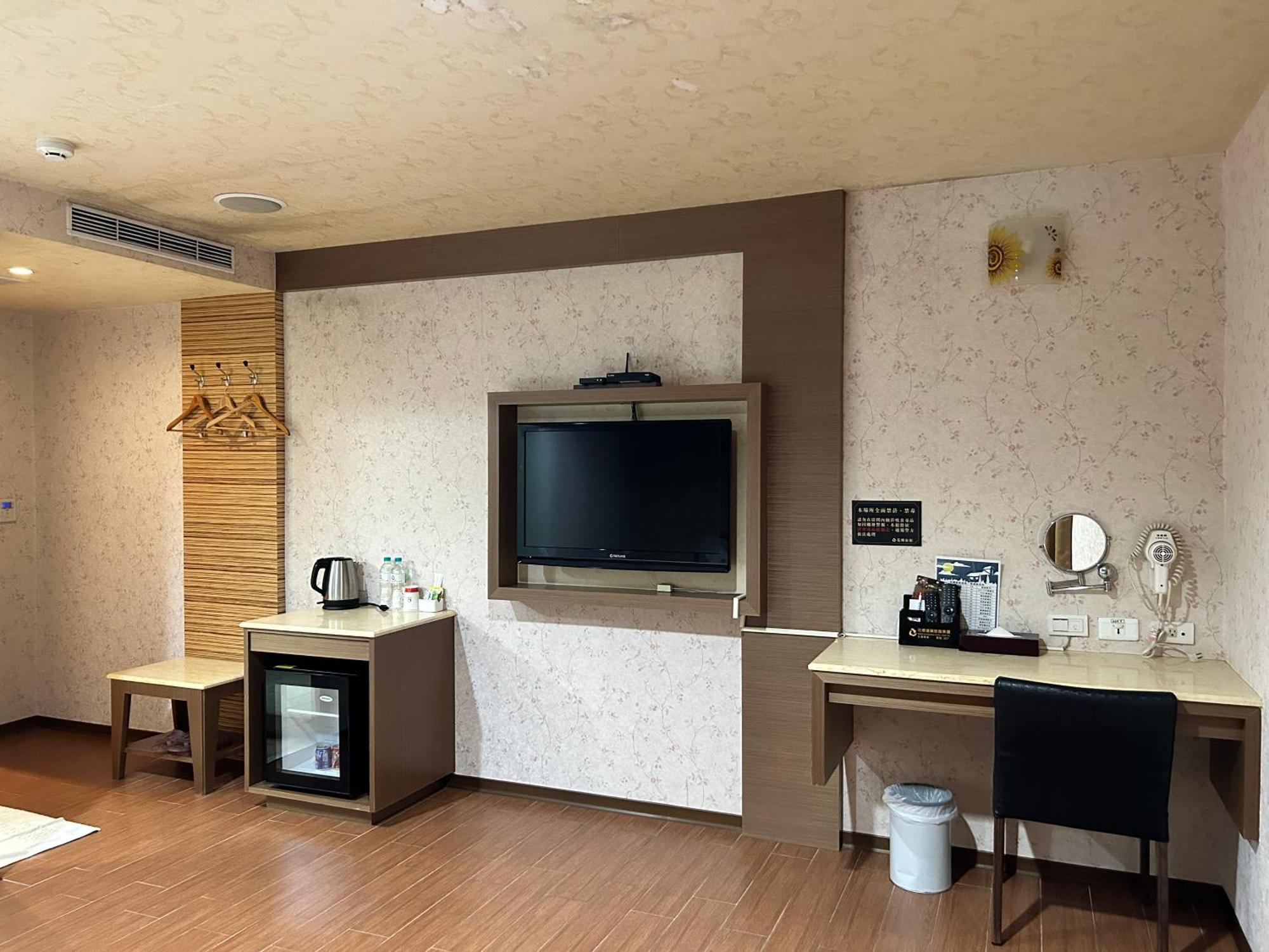 Hua Xiang Hotel -Zouying Kaohsziung Kültér fotó