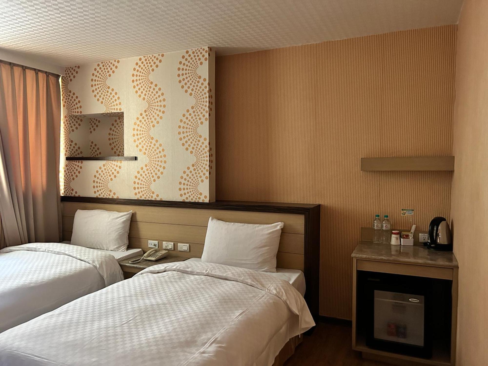 Hua Xiang Hotel -Zouying Kaohsziung Kültér fotó