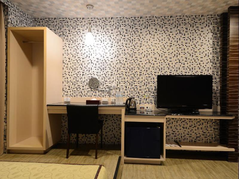 Hua Xiang Hotel -Zouying Kaohsziung Kültér fotó